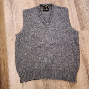 Richman Brothers Mens Large Gray Shetland Wool Blend Sweater Vest V-Neck Vintage